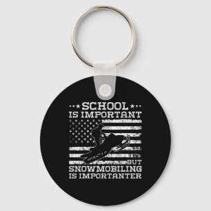 School is belangrijk, maar snowmobilisatie is bela sleutelhanger