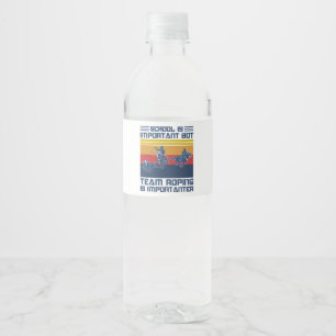 School is belangrijk, maar team is belangrijk waterfles etiket