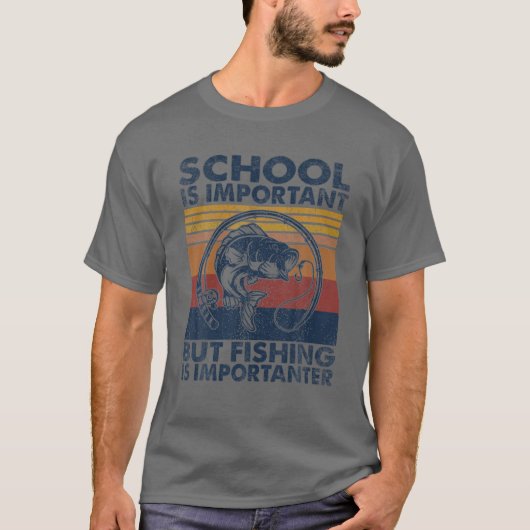 School is belangrijk, maar Vist is belangrijk. T-shirt (Voorkant)