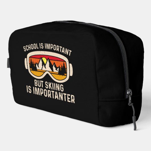 School is belangrijk, skiën is belangrijk toilettasje (Rechterhoek)