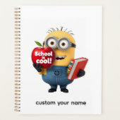 School is Cool | Minion met Appel Aangepaste Naam Planner (Voorkant)