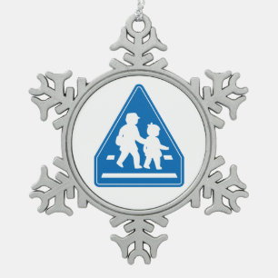 School Kinderkruising > Japans verkeersbord Tin Sneeuwvlok Ornament
