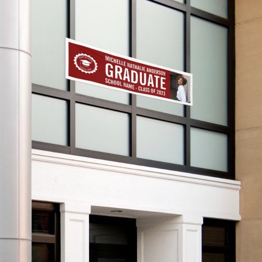 School logo Afstuderen Foto: Maroon White Spandoek (Buitenkant Gebouw)