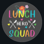 School Lunch Hero Squad Cafeteria Workers Ronde Sticker<br><div class="desc">School Lunch Hero Squad Funny Cafeteria Workers ontwerpen Classic Round Sticker Classic Collectie.</div>
