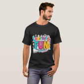 School Mode ON T-Shirt | Grappige terug-naar-schoo (Voorkant volledig)