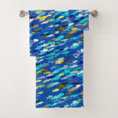 School of Fish, Dark Blue, White en Turquoise Bad Handdoek (Insitu)