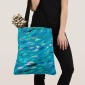 School of Fish, Turquoise, Blue en Aqua Tote Bag (Dichtbij)