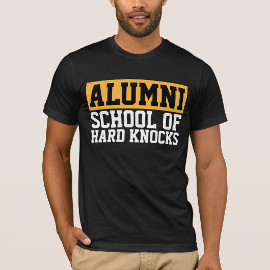 SCHOOL VAN HARD KNOCKS ALUMNI T-SHIRTS (Voorkant)