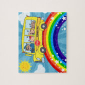 Schoolbus die op een regenboog rijdt legpuzzel (Verticaal)