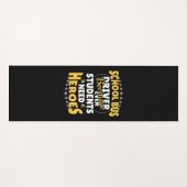 Schoolbuschauffeur omdat studenten helden nodig he yogamat (Voorkant (horizontaal))