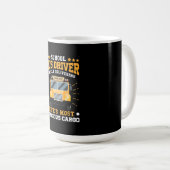 Schoolbuschauffeur veilig leveren koffiemok (Voorkant rechts)