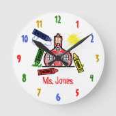 Schoolhouse & Crayons Teacher Clock Ronde Klok (Voorkant)