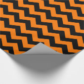 Schoolkleuren Chevron Gift Wrap Oranje en Black Cadeaupapier (Hoek)