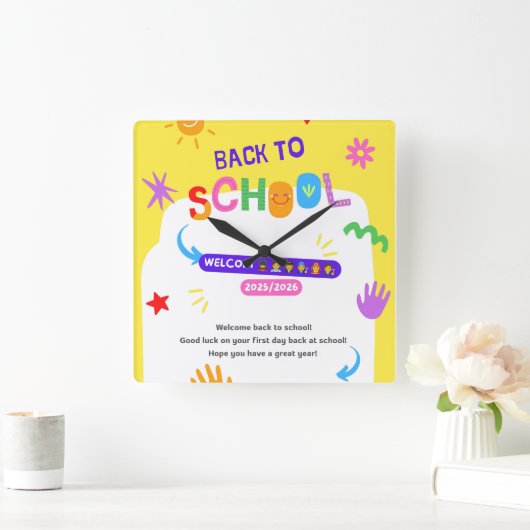 Schoolklok voor kinderen voor het nieuwe schooljaa vierkante klok (Huis)