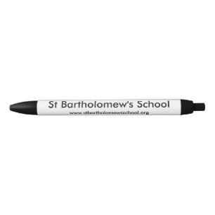 Schoolnaam afgedrukt op een zwarte inkt pen