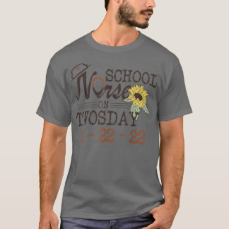 Schoolverpleegster op 22 februari 2022 N T-shirt