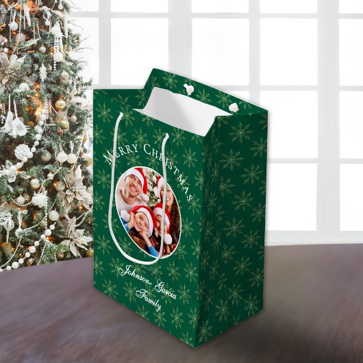 Schoon bos groene sneeuwvlokken Kerstmis Medium Cadeauzakje