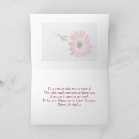 Schoondochter - roze daisy Verjaardagskaart Kaart (Binnen)