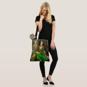 Schoonheid in het groen tote bag (Op model)