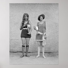Schoonheidswedstrijd in bad, 1922. Oude foto Poster