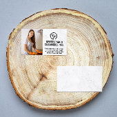 Schoonmaakdienst | Vrouw maakt fornuis schoon Visitekaartje