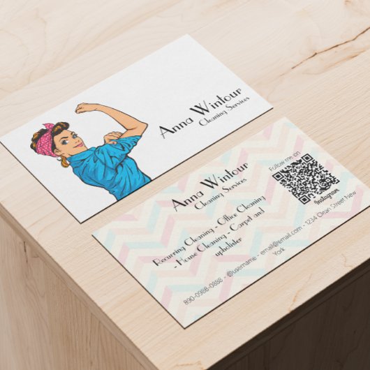 Schoonmaakdiensten QR Code Retro Housekeeper Visitekaartje