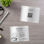 Schoonmaakservice zilver glitter stof QR Flyer<br><div class="desc">Een elegante en glamoureuze schoonmaakservice business flyer op een faux zilver uitziende achtergrond versierd met faux zilver glitter stof aan de voorkant en reinigingsapparatuur. Personaliseer en voeg Jouw namen toe,  tekst contact info. Voeg je eigen QR code toe aan je website adres op de achterkant.</div>