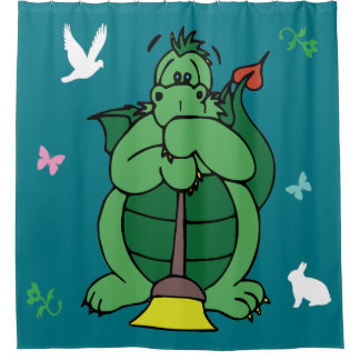 Schoonmaken Dragon met bezem kijken over het bad Douchegordijn