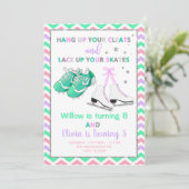 Schoonmaken en schaatsen meisjes broeden hun verja kaart (Staand voorkant)