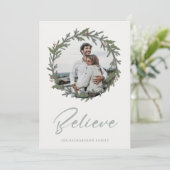 Schoorsteengroene Kerstkrans Foto Geloven Feestdagenkaart (Staand voorkant)