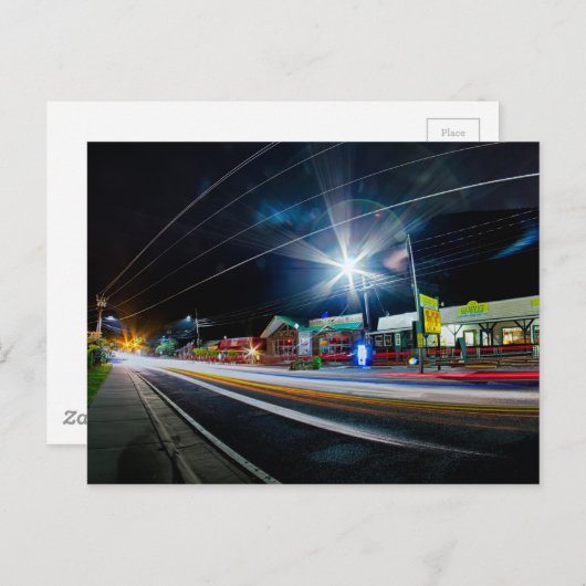 Schoorsteenrots kleine stad in de buurt van Lake L Briefkaart (Voorkant / Achterkant)