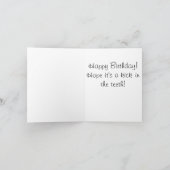 Schop in de kaart van de de kattenverjaardag van (Binnen)