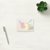 Schoppen en spijkers op zandstrand post-it® notes (Kantoor)