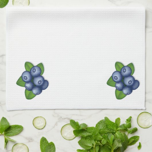 Schotel de blauwe bessen op theedoek (Gevouwen)