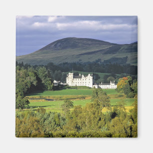 Schotland, Tayside, Blair Castle. In een smaragdgr Magneet