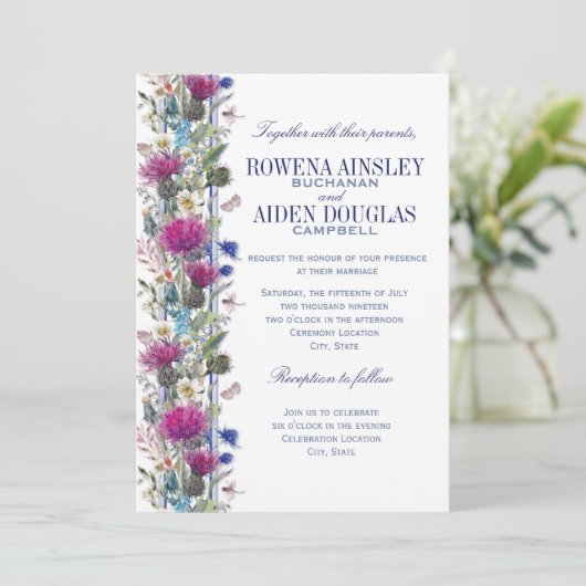 Schotse distel bloemenbruiloft uitnodiging (Staand voorkant)