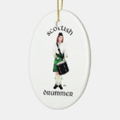 Schotse Drummer - Groene Kilt Keramisch Ornament (Links)