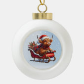 Schotse Hoogland Santa koe in slee Keramische Bal Ornament (Voorkant)