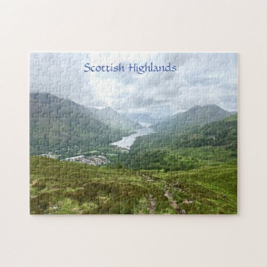 Schotse Hooglanden, loch en groene bergdal Legpuzzel (Horizontaal)