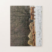 Schotse hooglandkoeien die warm blijven in de wint legpuzzel (Verticaal)