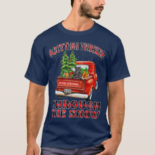 Schotse Terrier door de sneeuwkerstak T-shirt