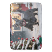 Schotse Terriër Hond Speelt Kerstsneeuw Badmat (Voorkant Verticaal)
