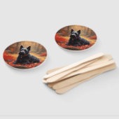 Schotse Terrier in herfstbladeren inspireert Handwaaier (Niet-gemonteerd)