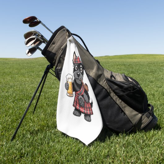 Schotse Terriër in Tartan Kilt met bier en pijp Golfhanddoek (Groen)