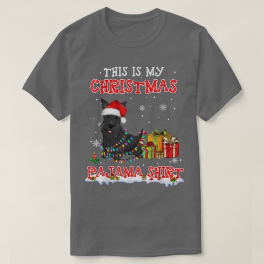 Schotse terrier op sneeuwkerst Pajama T-shirt (Design voorkant)