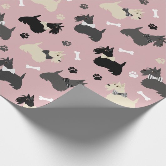 Schotse terrier Paws and Botten Pink Cadeaupapier (Hoek)