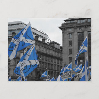 Schotse vlaggen vliegen trots in Glasgow Briefkaart