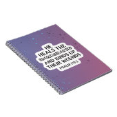 Schrift van de Dag Psalm 147:3 Notitieboek (Rechterzijde)