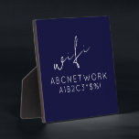 Schrift voor Navy Blue WiFi-wachtwoord met Easel Fotoplaat<br><div class="desc">Vergeet uw WiFi-wachtwoord nooit meer met dit stijlvolle, blauw wachtwoord van WiFi voor de marine. Deze plaquette meet 5, 25x5.25 inch en is voorzien van een schoon en modern design met script en eenvoudig leesbaar lettertype. Het bord wordt geleverd met een eenvoudige standaard voor een eenvoudig beeldscherm op tafel of...</div>