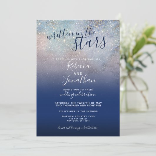 Schriftelijk in het Stars Navy Galaxy Wedding Kaart (Staand voorkant)